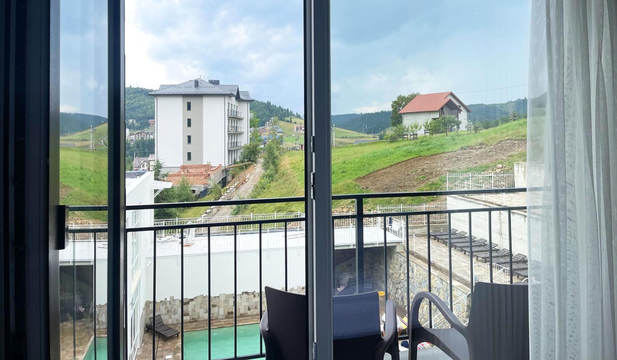 Loft Hotel Bukovel Bagian luar foto