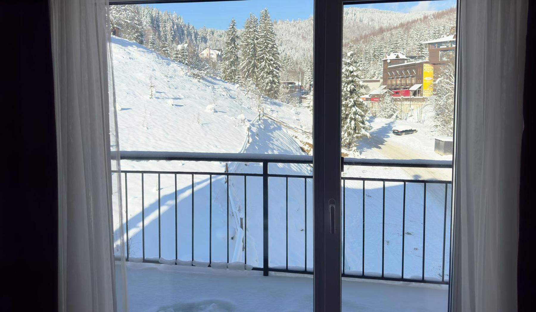 Loft Hotel Bukovel Bagian luar foto