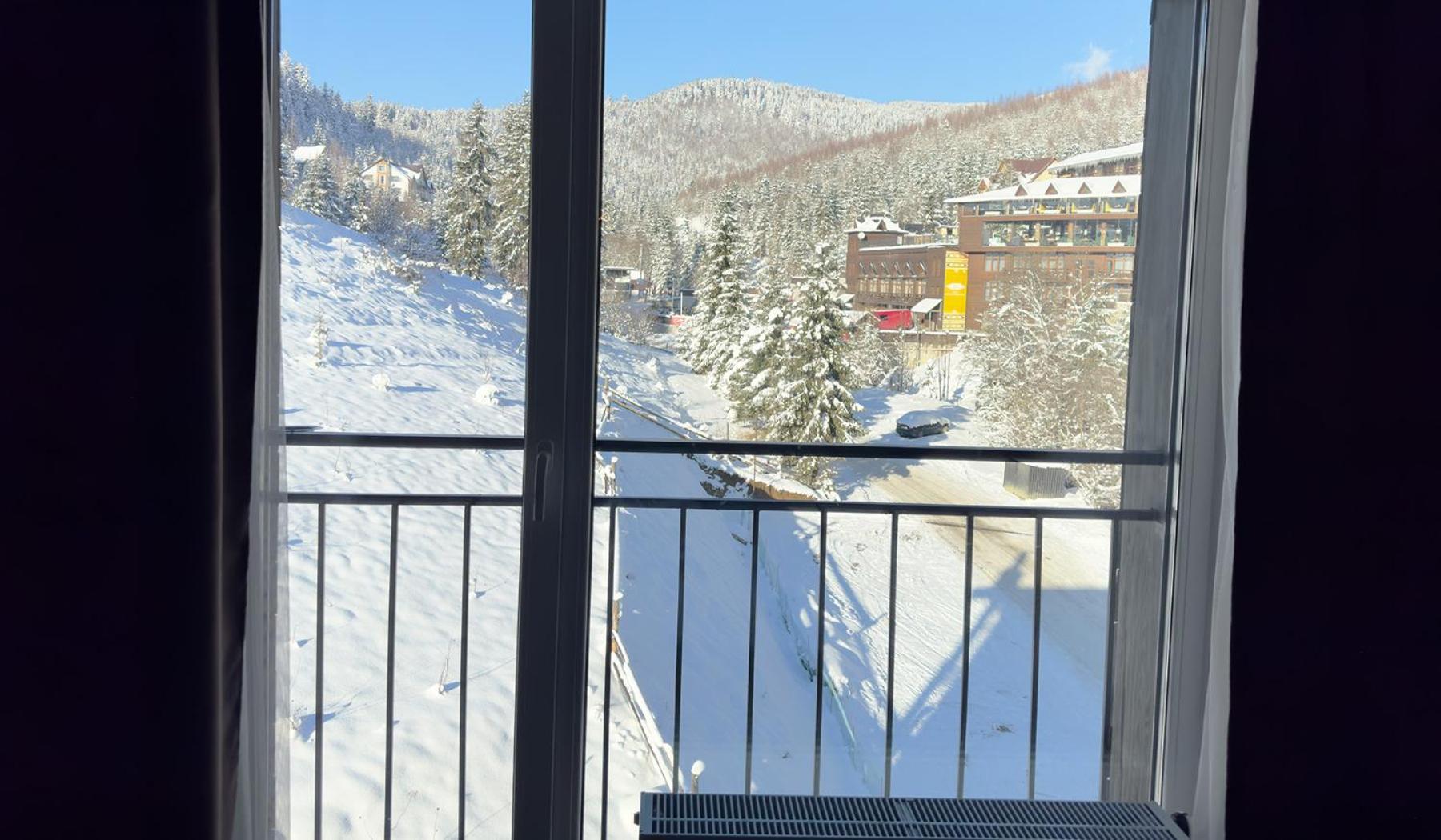 Loft Hotel Bukovel Bagian luar foto